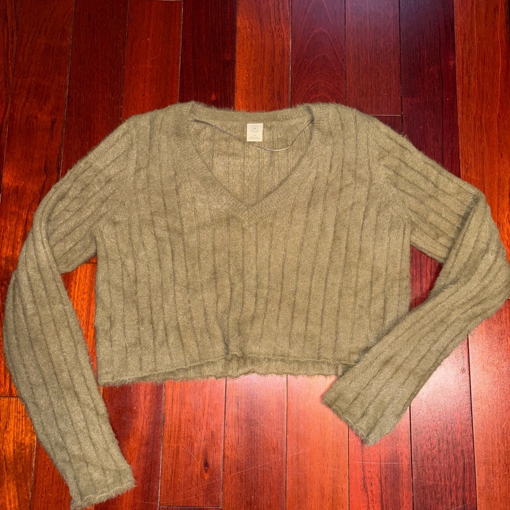 Urban Outfitters Olive V-Neck Cropped Sweater